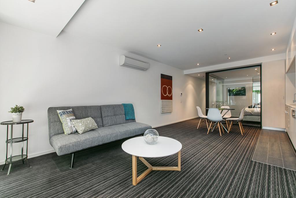 Complete Host Fitzroy St Apartments Melbourne Phòng bức ảnh